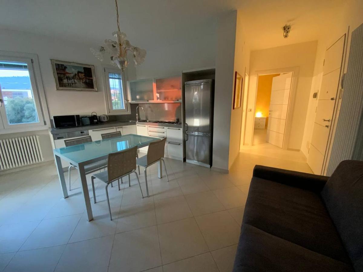 Elena Apartment - View Lake - Private Garage باردولينو المظهر الخارجي الصورة